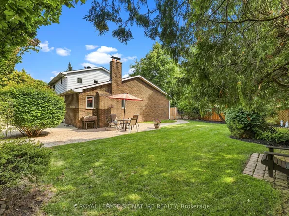 1385 Highgate Ct, Oakville, ON L6H 2V4