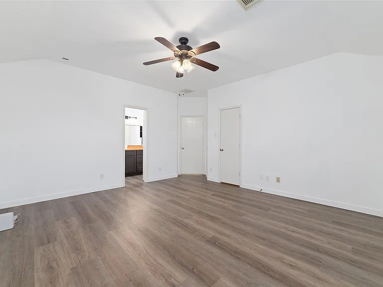 7042 Durango Creek Ln — Photo 19