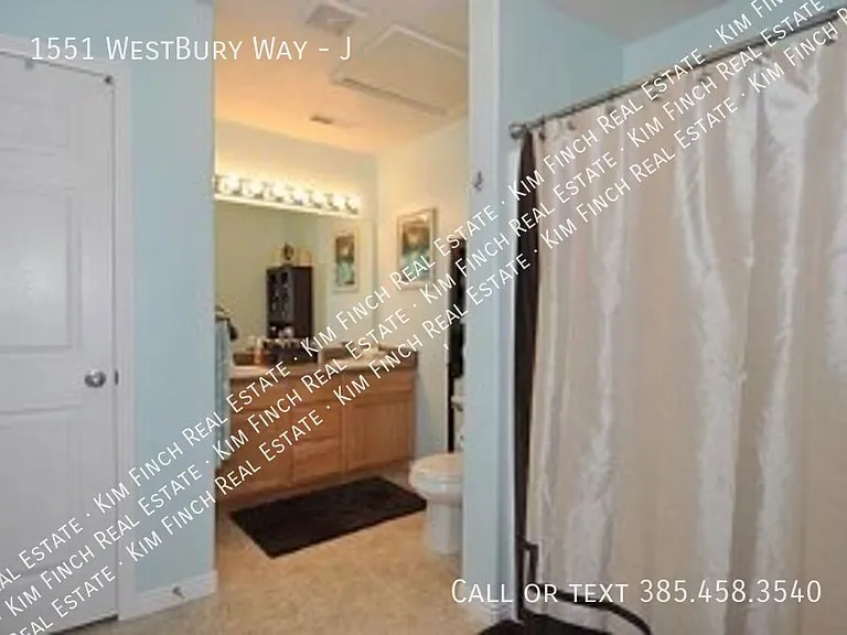 1551 Westbury Way #J — Photo 38