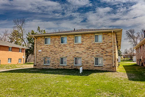 213 NW College Ave #8 Photo 1