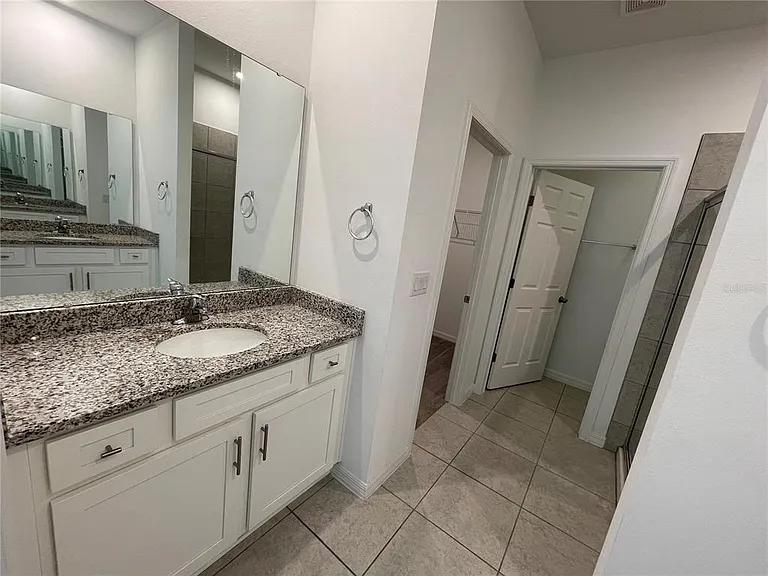 689 Crown Rose Dr — Photo 33