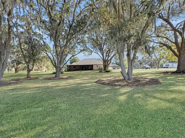 400 CARMAN DRIVE, LEESBURG, FL 34748