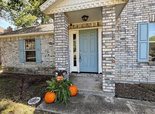 1201 Burkett Cir, Cameron, TX 76520