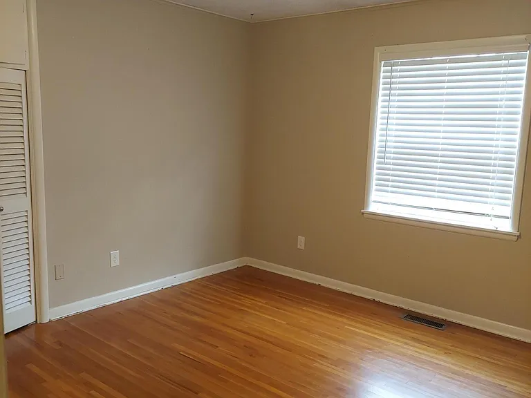 231 E Fort Worth St — Photo 16