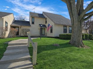 705 Colby Ct, Gurnee, IL 60031