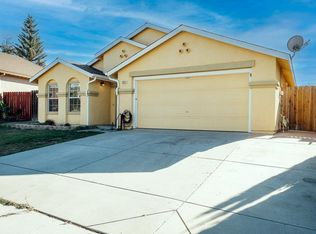 2371 Yarrow St, Hollister, CA 95023