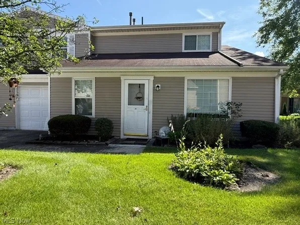 44 Firebush Ln #23, Northfield, OH 44067