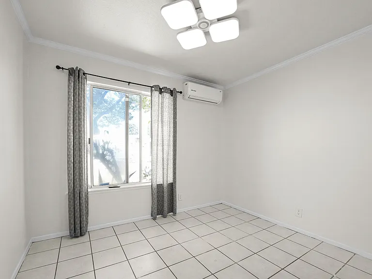 8523 Jasper St — Photo 13