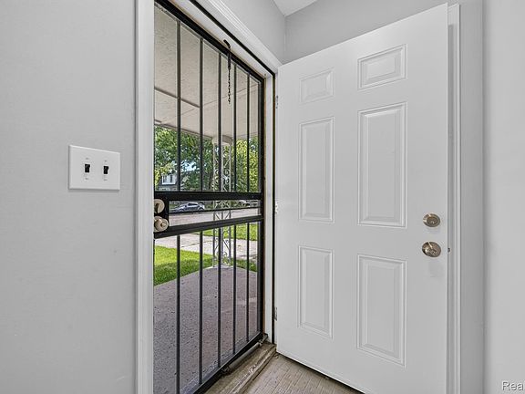 2nd image of 15024 Coram St