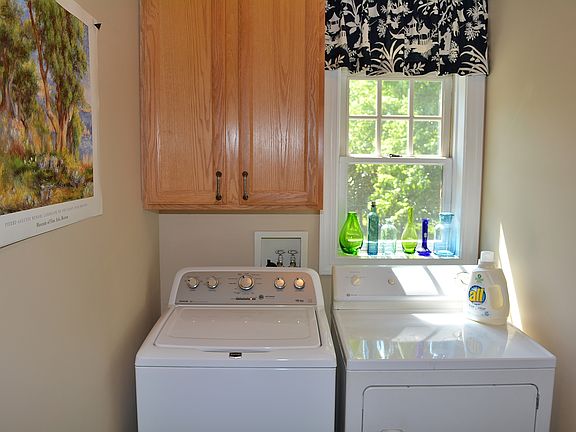 4th image of 7101 Sonnett Ct