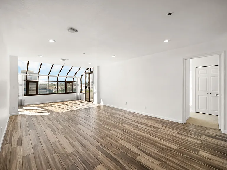 121 S Hope St #518 — Photo 5