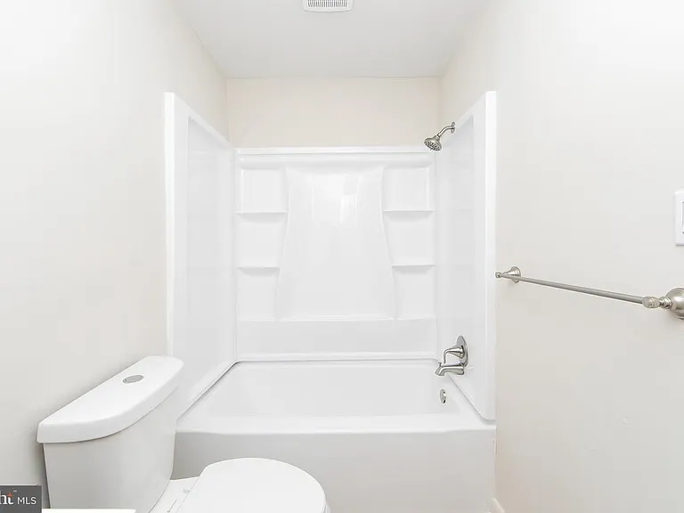 222 Echelon Rd #8 — Photo 22