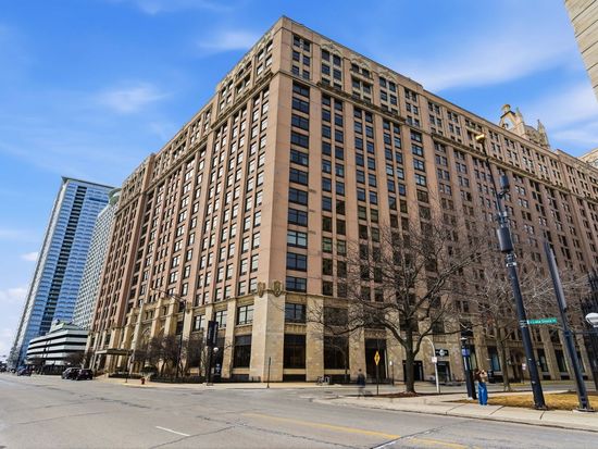 680 N Lake Shore Dr #1410, Chicago, IL 60611
