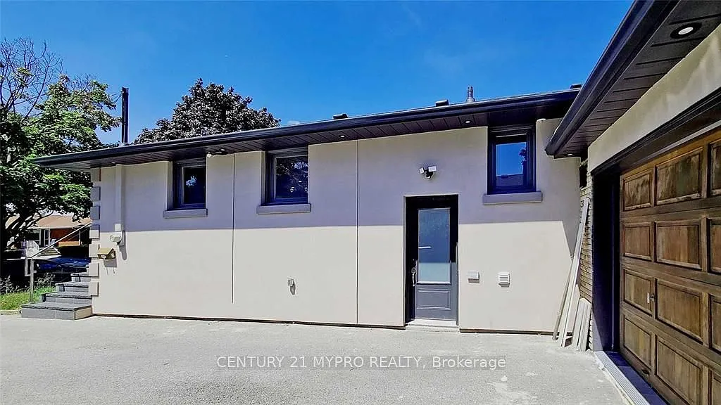 2 bed, $2,200 — Photo 1