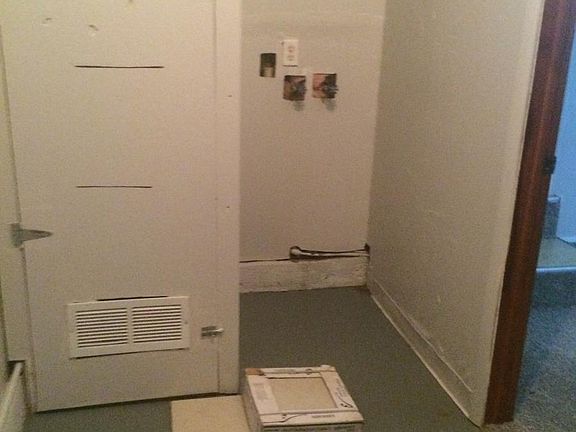 5th image of 233 Sunset Dr #1