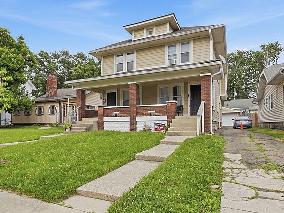 3rd image of 1307 N Lasalle St