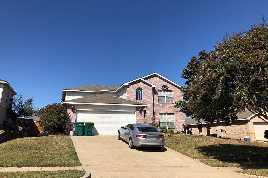 1st image of 1080 Cove Hollow Dr