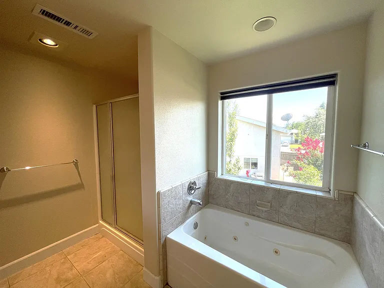 1 La Casa Ct — Photo 8