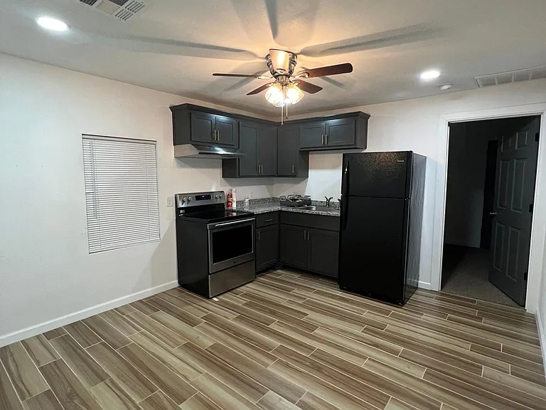 546 S 46th West Ave #A — Photo 3