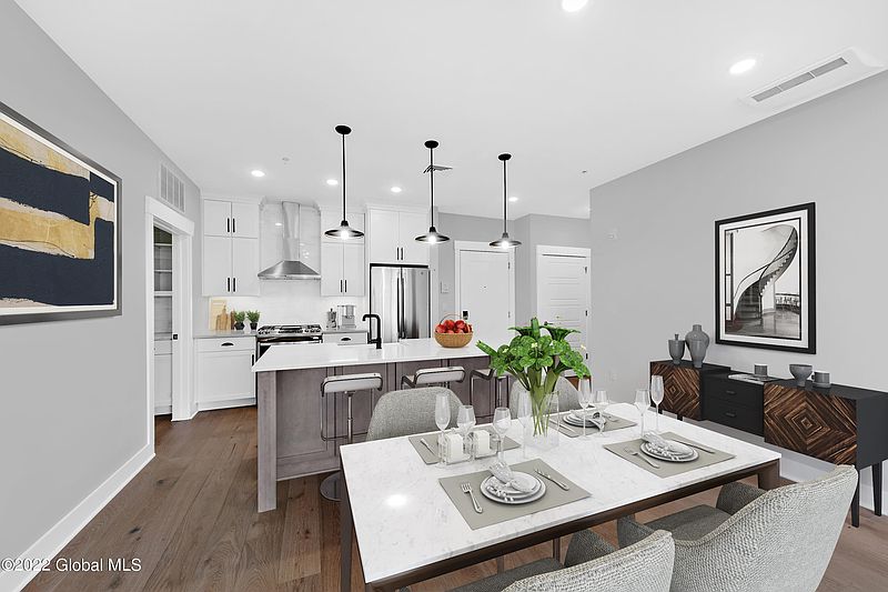 2nd image of 116 West Avenue #306