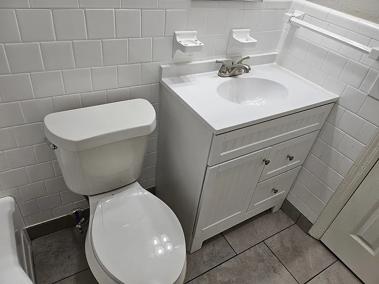 513 E Boeing Dr — Photo 12