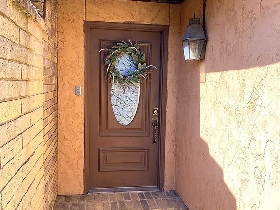 2nd image of 1127 Lois St
