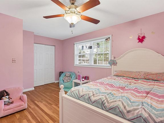 5th image of 11104 Linnell Dr