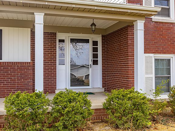 4th image of 123 Pickett Dr