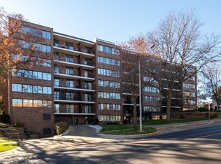 600 4th St SW APT 401, Rochester, MN 55902