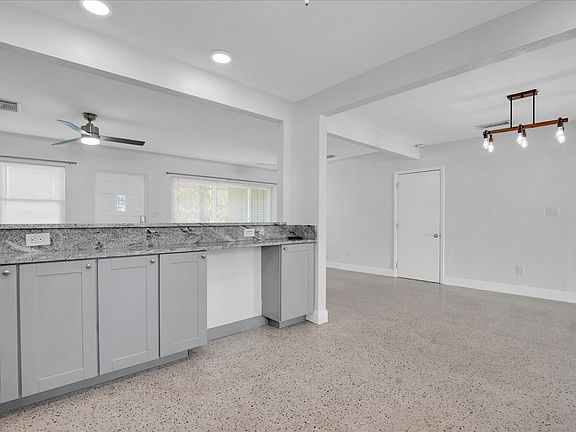 4th image of 765 56th Ave S