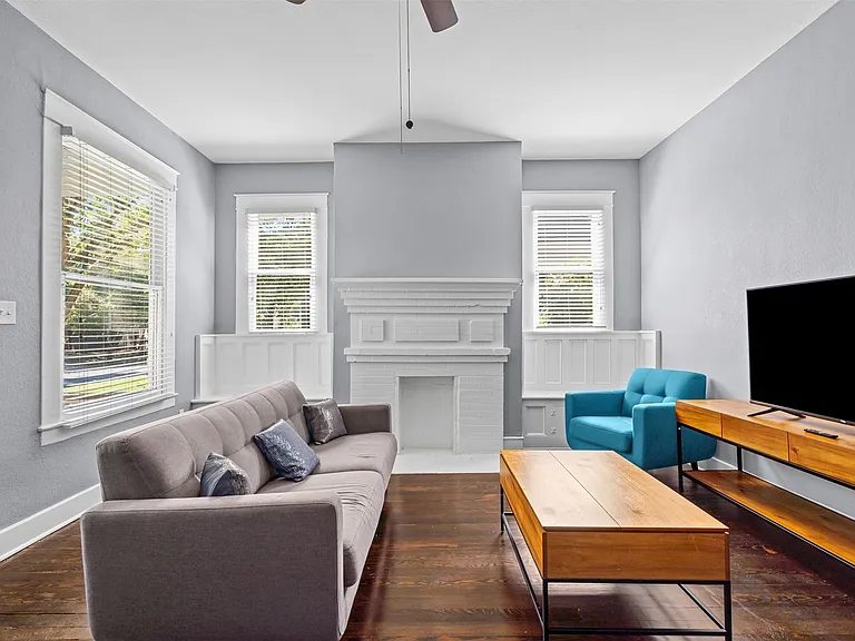 301 S Edgefield Ave — Photo 9