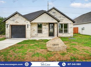 5849 Black Pine Cir, Granbury, TX 76048