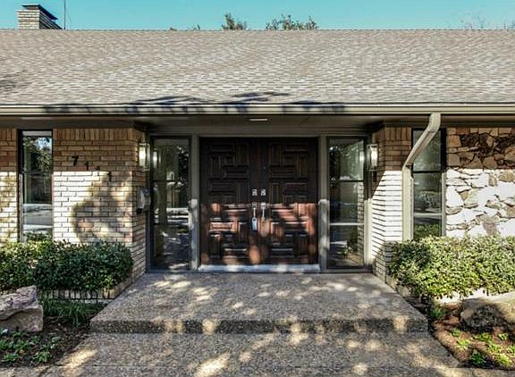 2nd image of 7111 Chipperton Dr