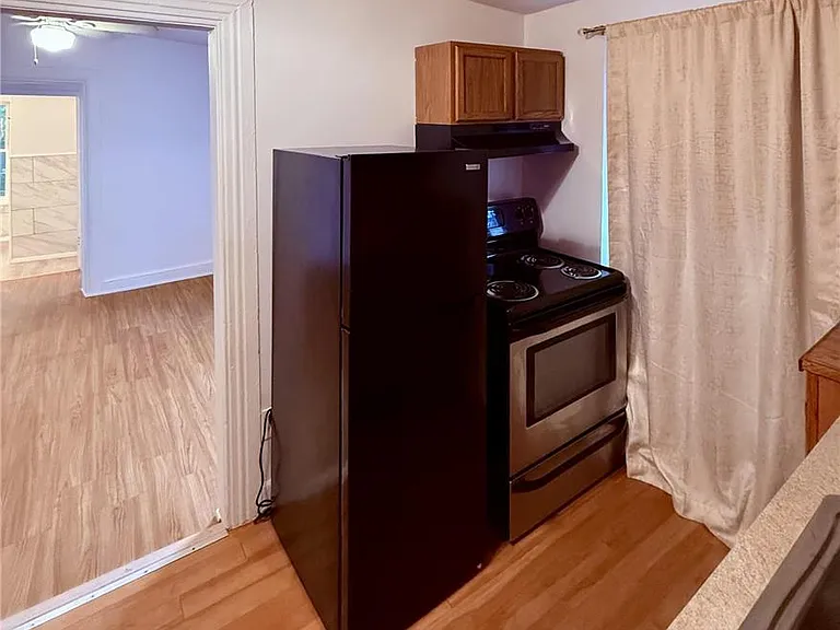 126 N 4th St #2R — Photo 11