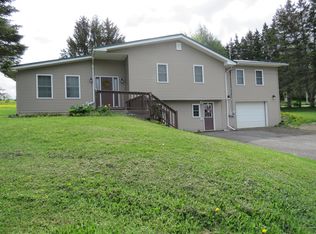 90 Hanson Lake Rd, Mapleton, ME 04757