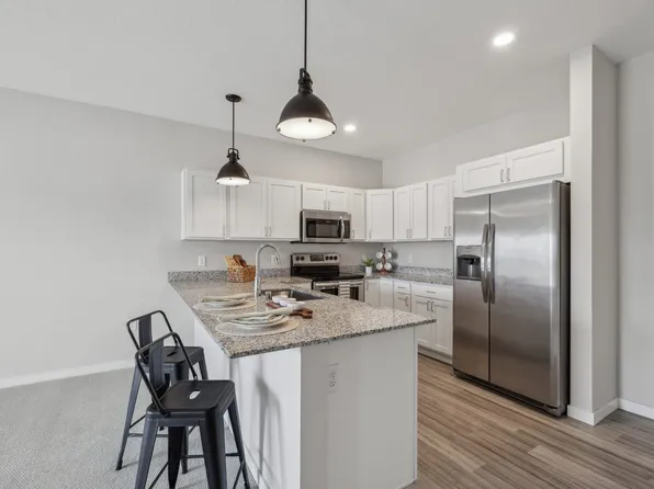 The Hendrickson, 1750 Larpenteur Ave W #7089f9042, Saint Paul, MN 55113