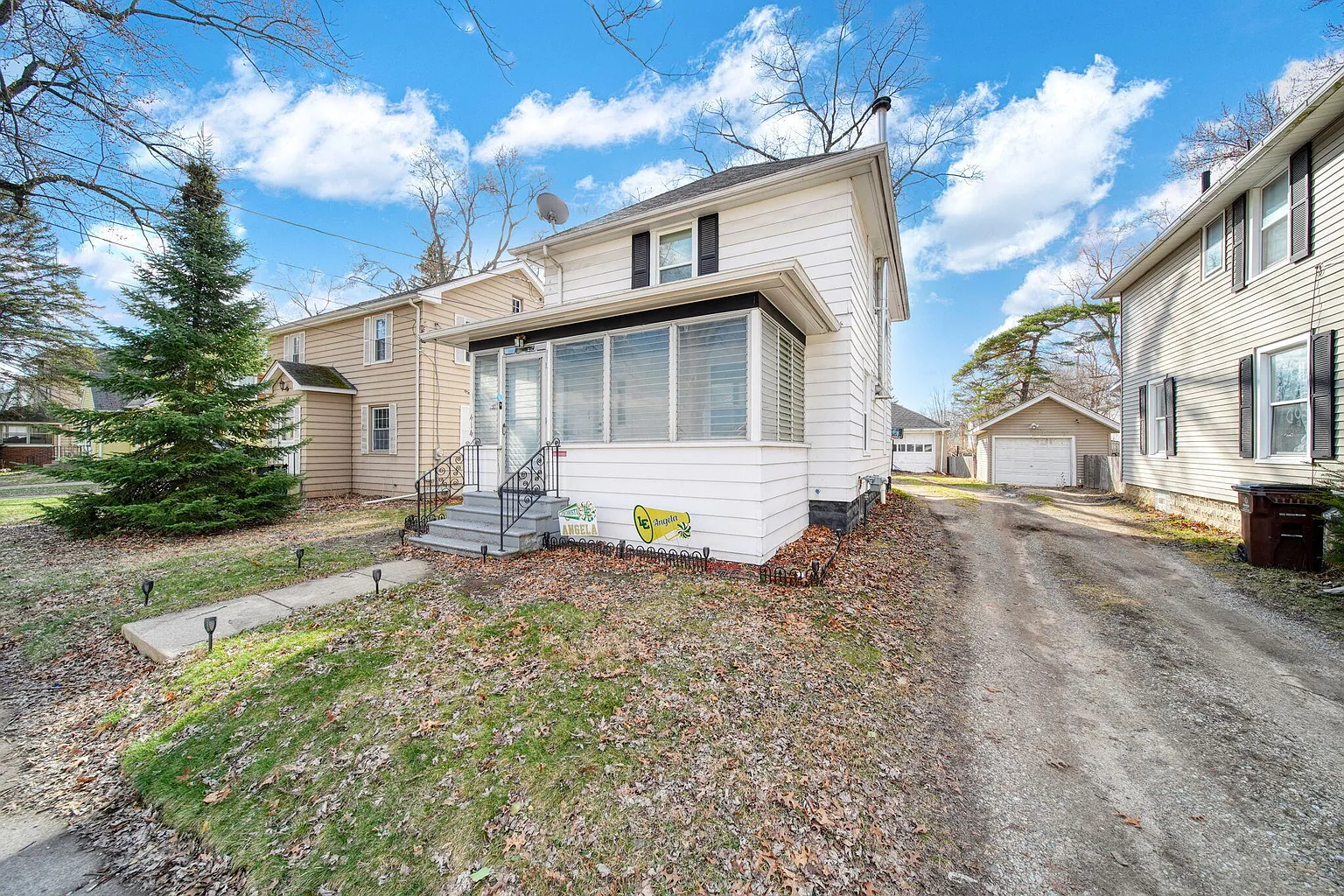 414 N Pleasant St photo 1