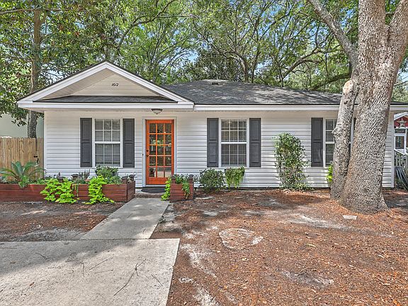 5th image of 1612 Poinsettia Rd