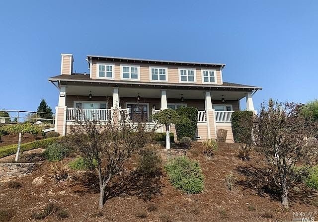 1st image of 402 Rebecca Dr