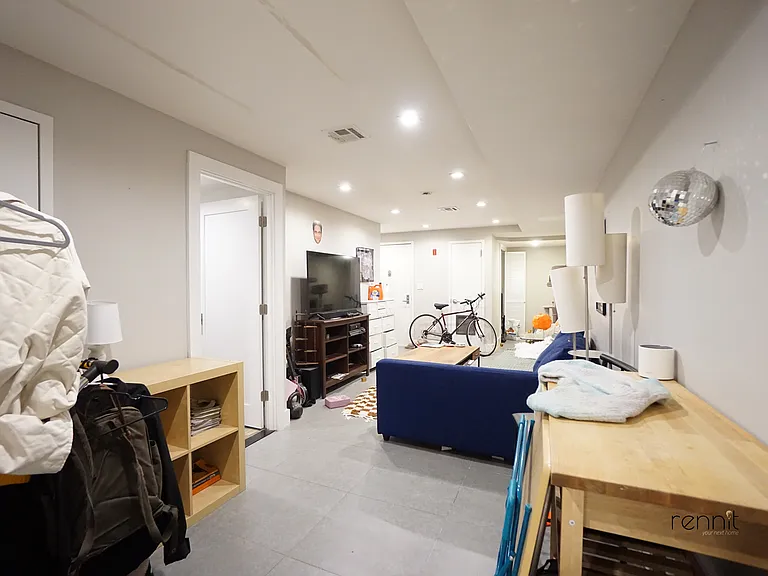 700 Hancock St #1L — Photo 13
