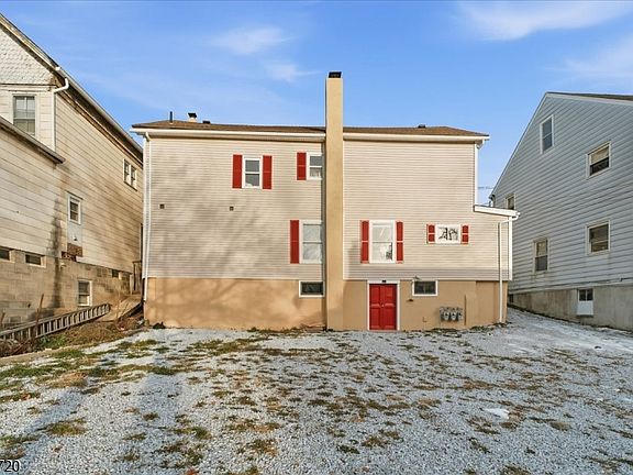 2nd image of 89 Main St #2