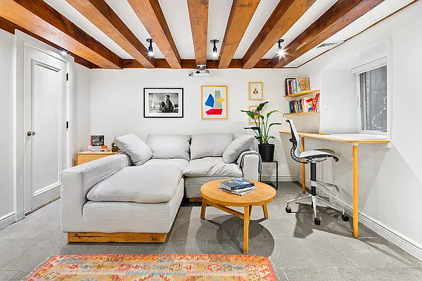 Sold by Compass | media 34