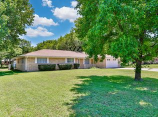 1904 Cypress Ct, Gainesville, TX 76240