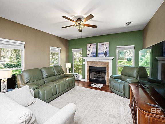4th image of 14963 Majestic Oaks Dr