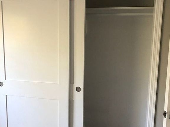 4th image of 1231 Warburton Ave #10