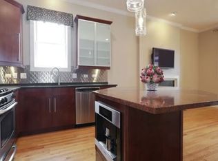 7443 N Rogers Ave APT 2W, Chicago, IL 60626