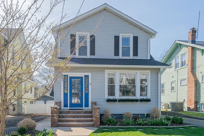 1st image of 9 Fernwood Road