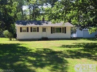5665 E Summit Ave, Fruitport, MI 49415