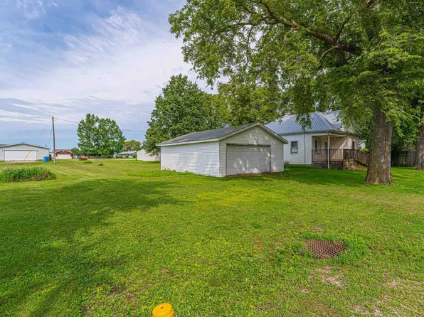 109 S Mulberry St, Mount Pulaski, IL 62518