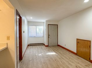 5210 11th Avenue Northeast - B, Seattle, WA 98105